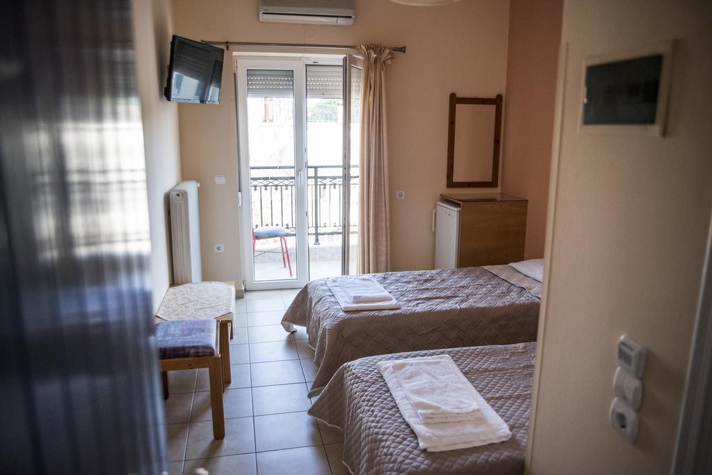 Zoumboulis Rooms Мітіліні Екстер'єр фото